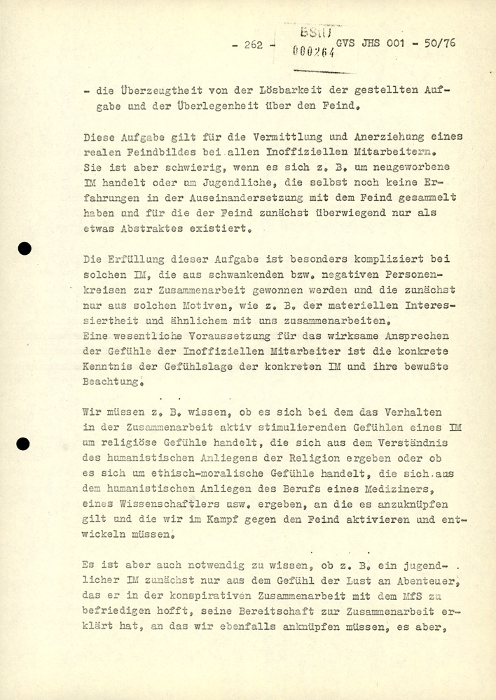 Dissertation "Zur Rolle und dem aktuell-politischen Inhalt eines aufgabenbezogenen Feindbildes in der Zusammenarbeit mit IM"