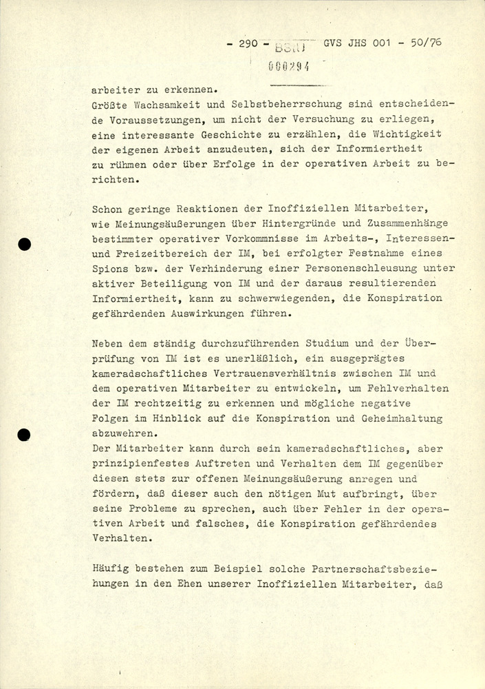 Dissertation "Zur Rolle und dem aktuell-politischen Inhalt eines aufgabenbezogenen Feindbildes in der Zusammenarbeit mit IM"