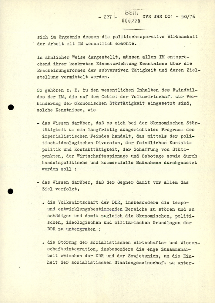Dissertation "Zur Rolle und dem aktuell-politischen Inhalt eines aufgabenbezogenen Feindbildes in der Zusammenarbeit mit IM"