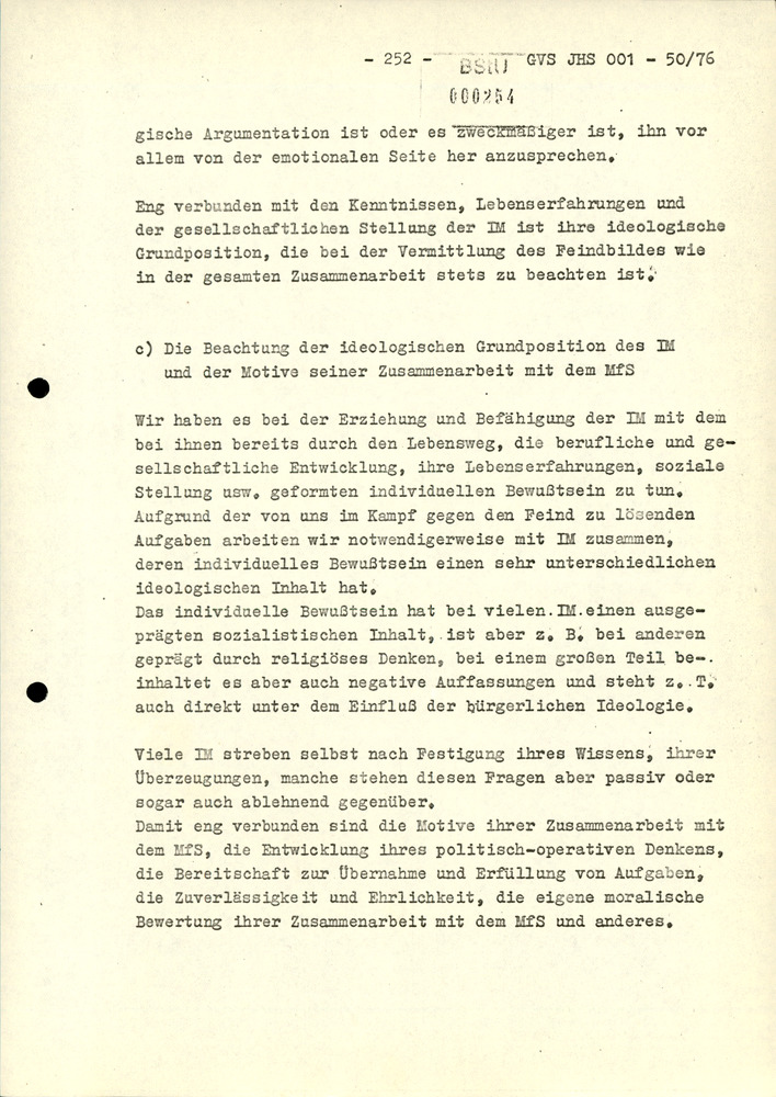 Dissertation "Zur Rolle und dem aktuell-politischen Inhalt eines aufgabenbezogenen Feindbildes in der Zusammenarbeit mit IM"