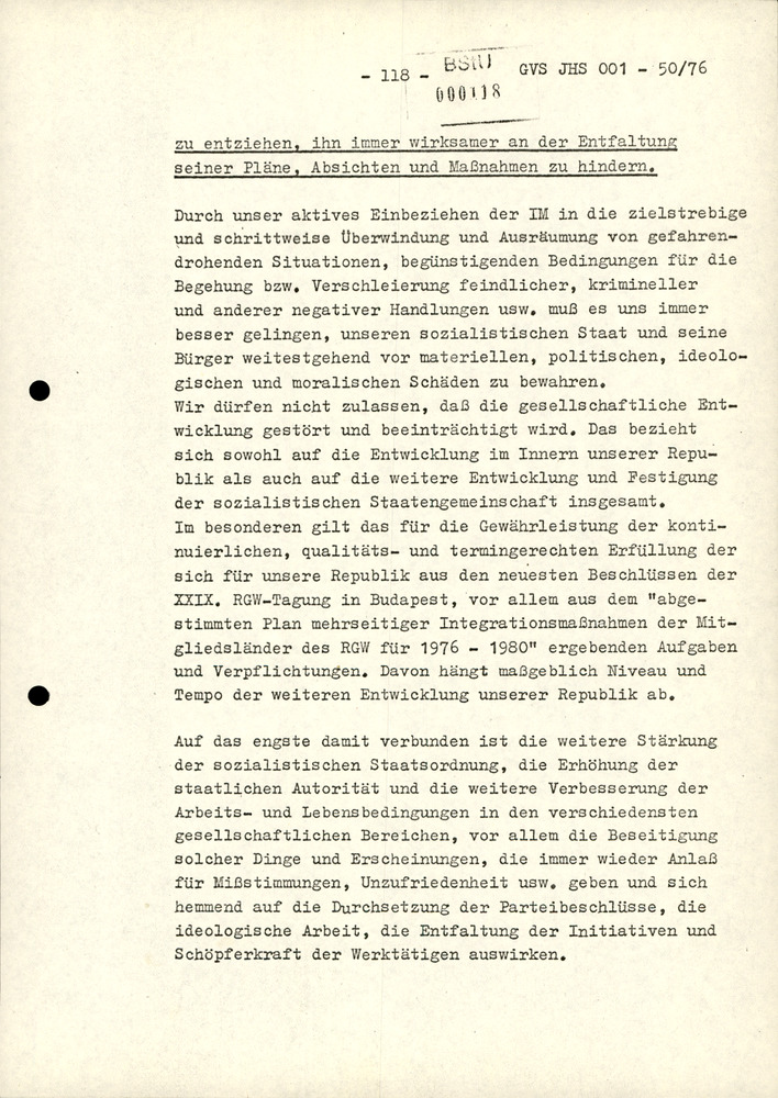 Dissertation "Zur Rolle und dem aktuell-politischen Inhalt eines aufgabenbezogenen Feindbildes in der Zusammenarbeit mit IM"