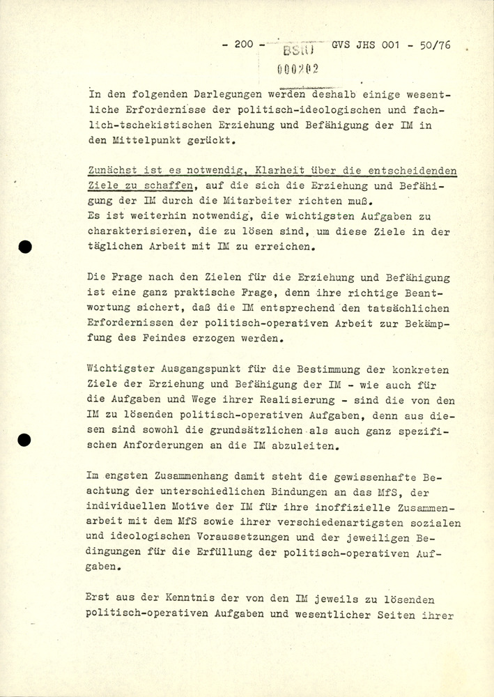 Dissertation "Zur Rolle und dem aktuell-politischen Inhalt eines aufgabenbezogenen Feindbildes in der Zusammenarbeit mit IM"