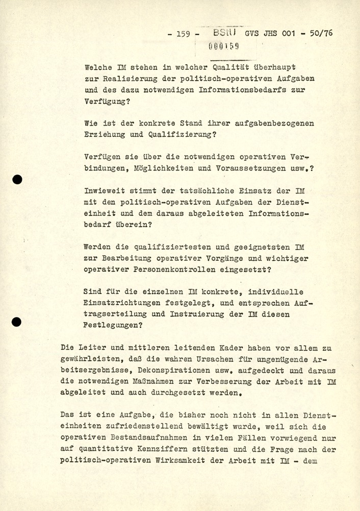 Dissertation "Zur Rolle und dem aktuell-politischen Inhalt eines aufgabenbezogenen Feindbildes in der Zusammenarbeit mit IM"