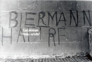 Unvollendetes Graffiti zur Ausbürgerung Wolf Biermanns