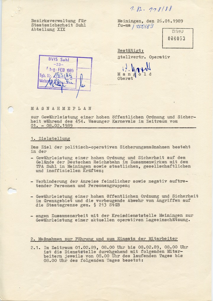 Bir yigit yoqimli trannies tomonidan ogiz va eshakda sikiladi Amaki va jiyani yosh porno video