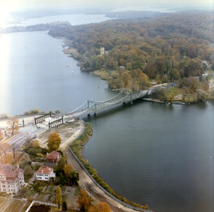 Luftbilder der Grenze an der Glienicker Brücke