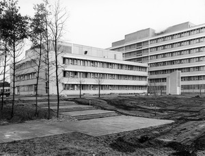 Außenaufnahmen des Stasi-Krankenhauses Berlin-Buch