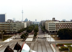 Stasi-Überwachungsfotos der Rede von Ronald Reagan vor dem Brandenburger Tor