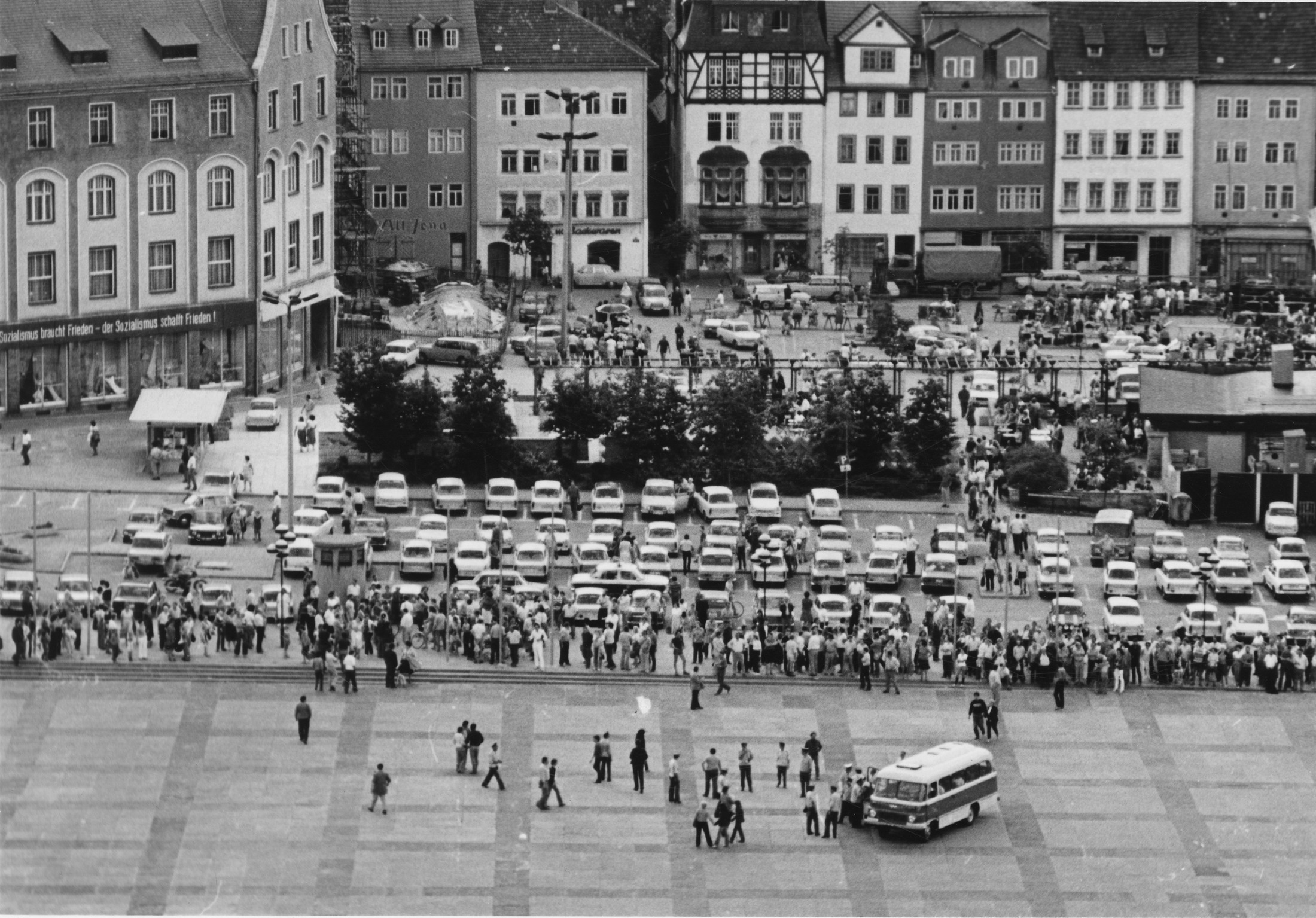 Demonstration der Aktion "Weißer Kreis" in Jena und Auflösung durch