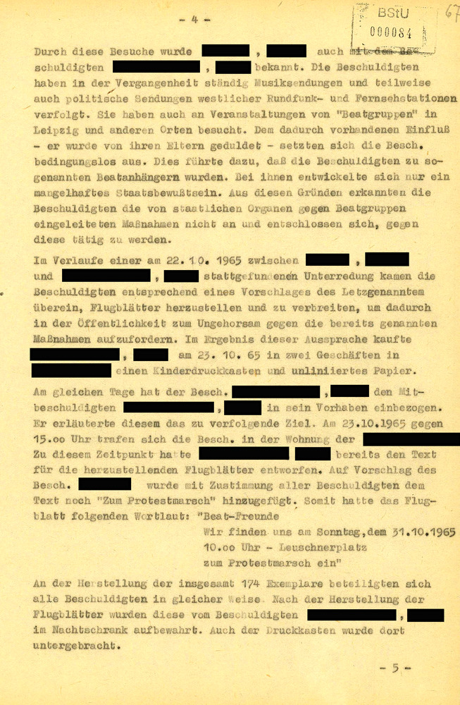 Anklage gegen die zwei Urheber der Flugblätter zur „Beat-Demo“