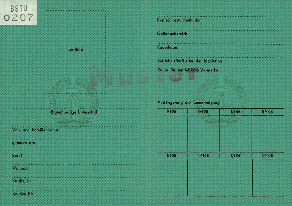Musterausweis für das Grenzgebiet in Ost-Berlin