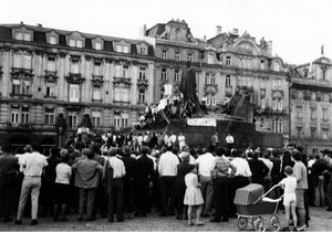 Demonstration des Schriftstellerverbandes der ČSSR auf dem Altstädter Ring in Prag