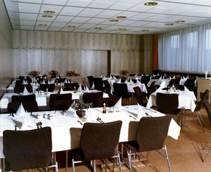 Innenaufnahmen aus dem "Dienstleistungs- und Versorgungstrakt" der Stasi-Zentrale