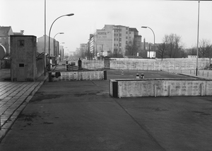 Fotodokumentation der Grenzanlage an der Chausseestraße / Ecke Liesenstraße nach dem Mauerbau